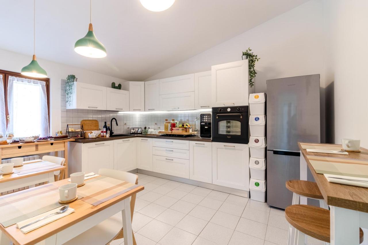 Maeva Guesthouse Puegnago Bagian luar foto